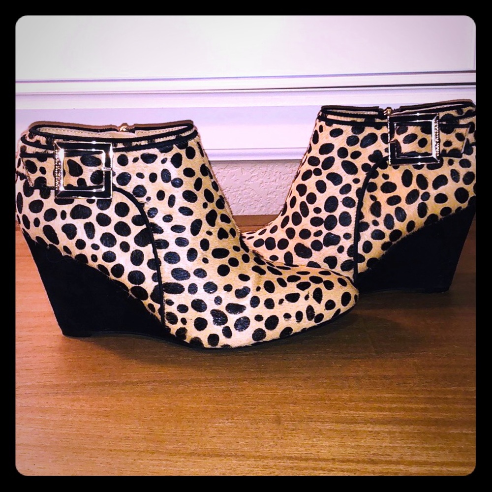 Isaac Mizrahi New York Leopard Booties - 7.5